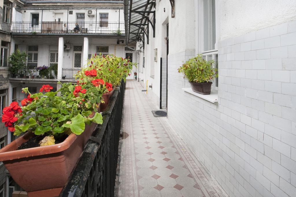 Ariel Studio Close To St. Stephen Basilica Budapeste Exterior foto